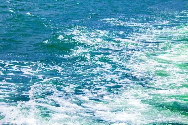 Hermosa Agua Azul Lago Con Reflejo Luz Del Sol Comienza — Foto de Stock