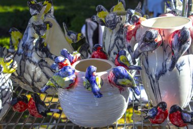 Kapalı seramik porselen vazo