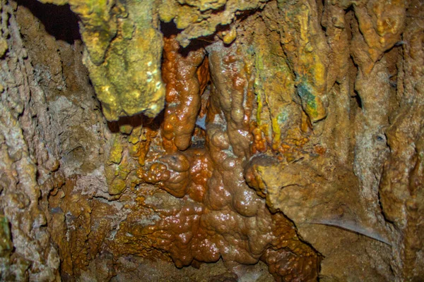 Текстура Сталактитовых Пород Пещеры — стоковое фото