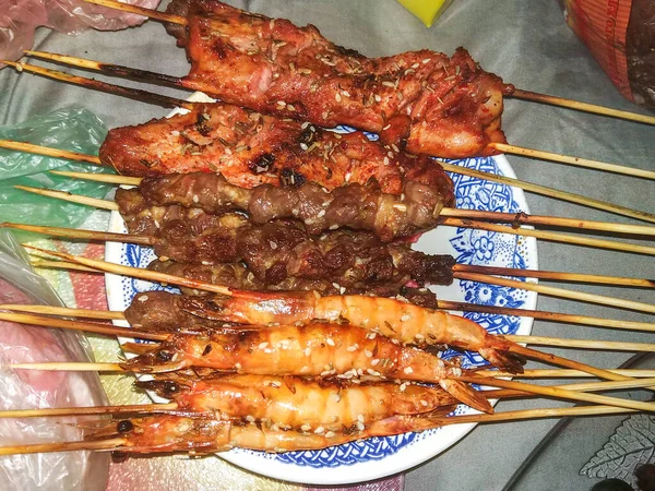 Comida Chinesa Carne Grelhada Camarão Com Molho Pimenta Erva Picante — Fotografia de Stock