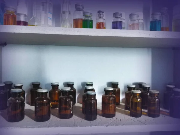 Vidrio Laboratorio Químico Paquetes Tubos Prueba Botellas —  Fotos de Stock