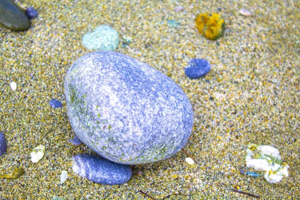 Zen Steen Zand Kiezelsteen Kunst Kleine Platte Stenen Zorgvuldig Bij — Stockfoto