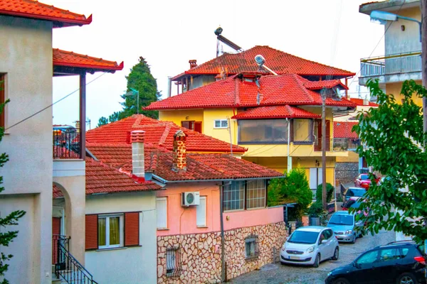 Edificios Panorámicos Ciudad Pueblo Con Techo Rojo —  Fotos de Stock