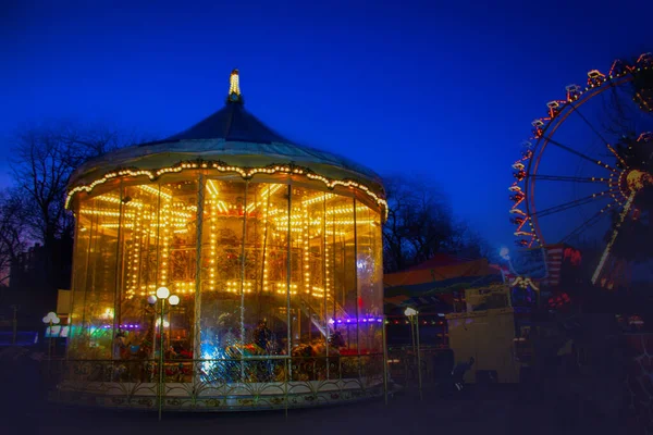 Carousel Divierten Por Noche —  Fotos de Stock