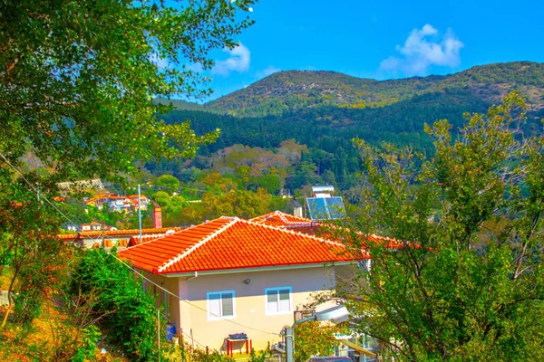 Maison Campagne Avec Toit Rouge Fond Montagne — Photo