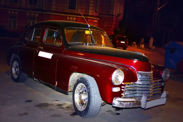 Vintage Voiture Dans Les Temps 40S Voiture Noire Dans Ville — Photo