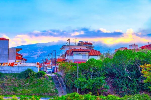 Grecia Villaggio Montagna Blu Paesaggio Con Tetto Rosso — Foto Stock