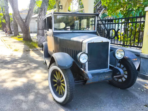 Bonito Brilhante Velho Modelo Preto Carro — Fotografia de Stock