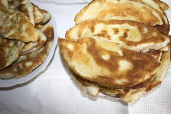 집에서 과자에 감자를 접시에 담았습니다 루마니아 — 스톡 사진