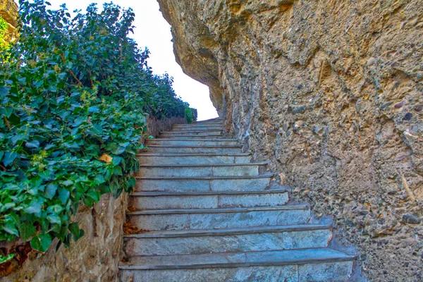 Escadaria Antiga Uma Caverna Pedra — Fotografia de Stock