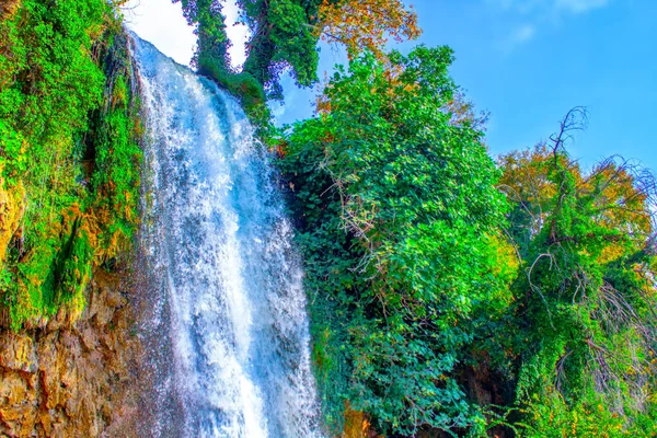 Griechenland Schöner Großer Wasserfall Plätschernde Felsen — Stockfoto