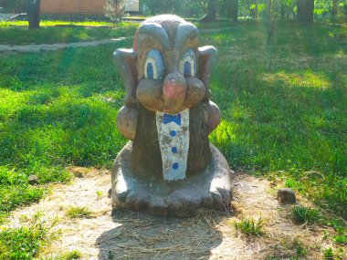 Komik küçük fil bahçesi heykeli