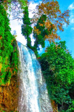 Yunanistan güzel büyük şelale, su sıçrattı