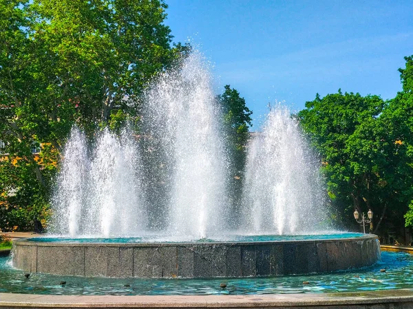 Város Szökőkút Park Víz Csobbanás — Stock Fotó