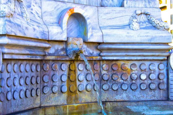 Vit Marmor Fontän Thessaloniki Stad — Stockfoto