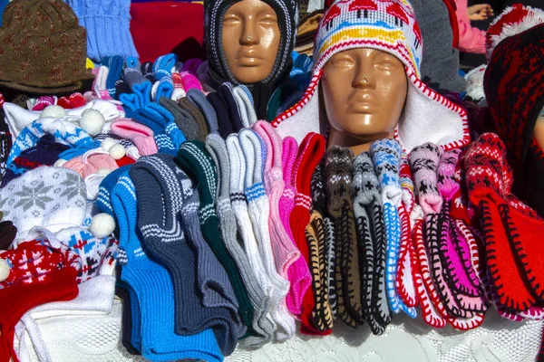 Χειμώνα Χειροποίητα Καπέλα Πλέξιμο Μαλλί — Φωτογραφία Αρχείου