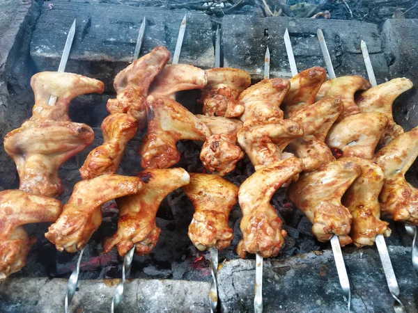 Rostat Kycklingkött Grillen Matlagning Kolen — Stockfoto