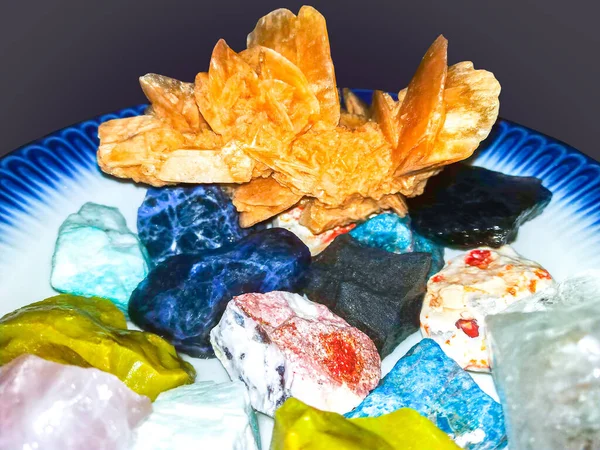 Çeşitli Değerli Taşlar Kristaller — Stok fotoğraf