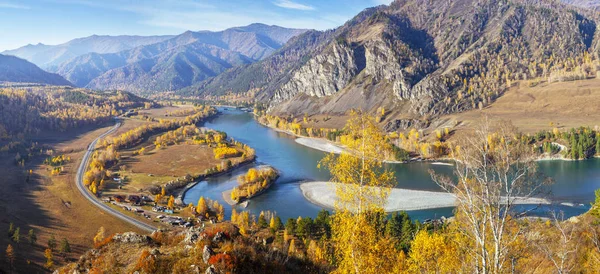 Wild Katun folyó Altai hegységben — Stock Fotó