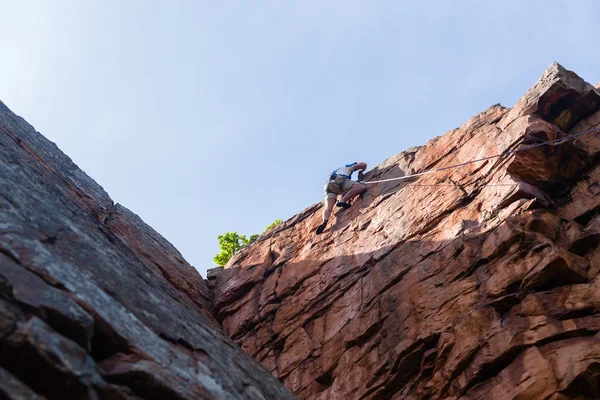 Cliffs bergbeklimmer — Stockfoto