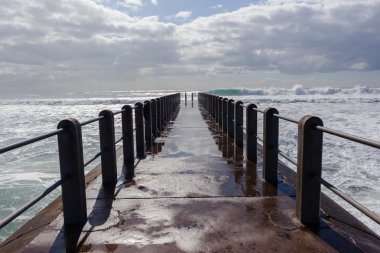Beach Pier dalgalar