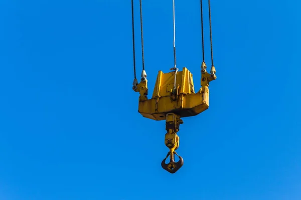 Kranens krok blå himmel — Stockfoto