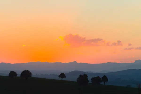 Mountains Farmlands Sunset — Stock Photo, Image