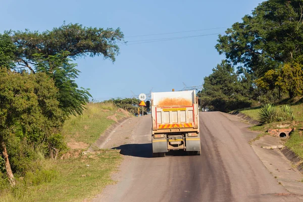 Industriële Truck voertuig weg — Stockfoto