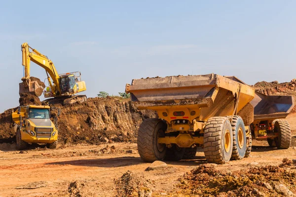 Construction Industrial Earthworks Excavator  Trucks — Stock Photo, Image