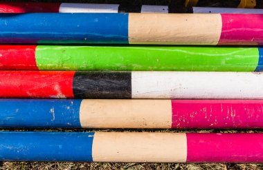 Direkleri renk ahşap