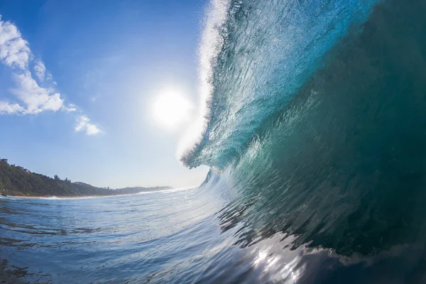 Onda dentro il nuoto — Foto Stock