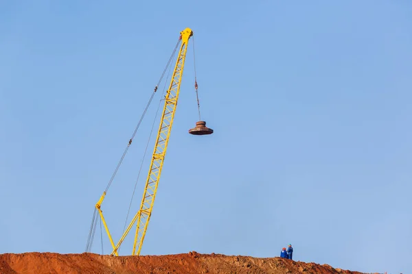 Terraplanagens guindaste compactador construção — Fotografia de Stock