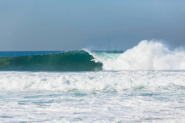 Surfer Surfing Wave — Stock Photo, Image