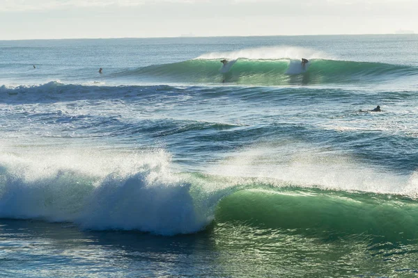 Surfař Wave jezdit surfování — Stock fotografie