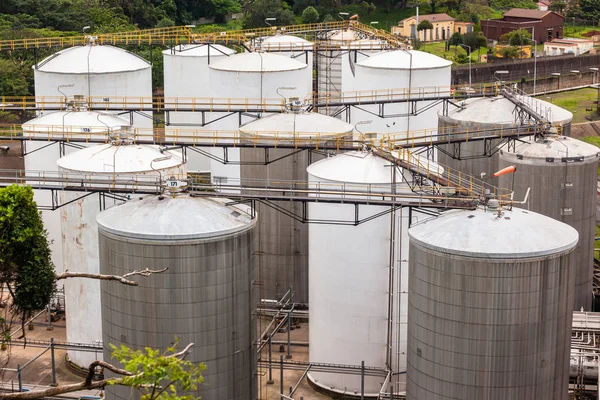 Tanques de almacenamiento Líquidos — Foto de Stock