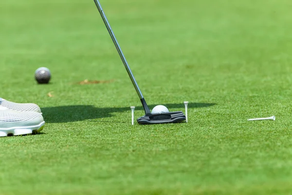 Golf Putting Putter öva boll pinnar — Stockfoto
