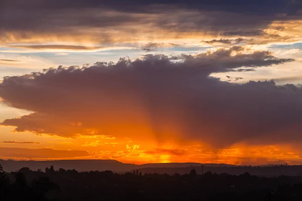 Natursköna Sundown himlen moln landskap — Stockfoto