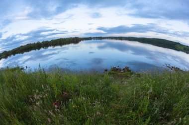Göl Shannon Water bulutlar yansıma 