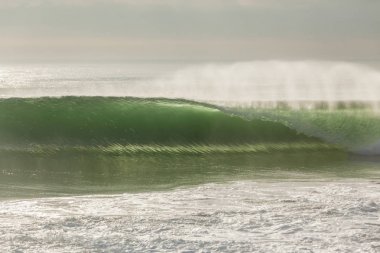 Dalgalar okyanus manzaralı güç