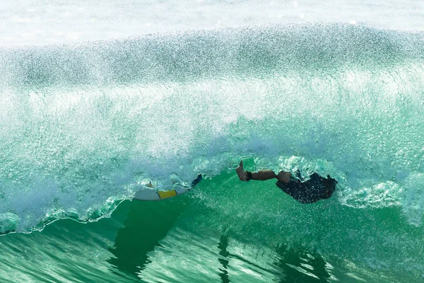 Surfer Tube Ride Wipeout — Stockfoto