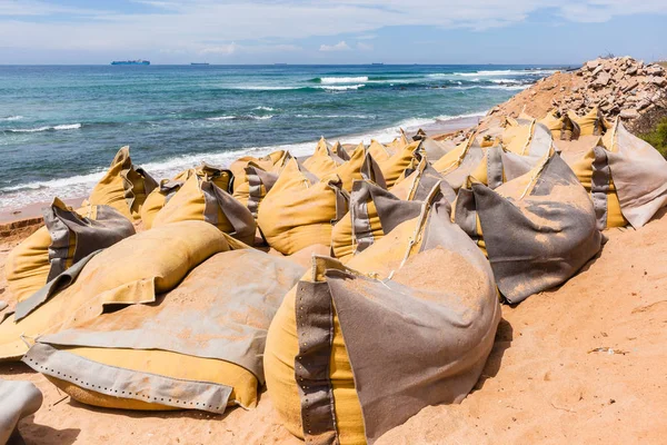 Remonty budowlane Plaża Ocean erozji — Zdjęcie stockowe
