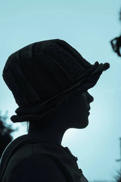 Girl Hat Closeup Profile Blue Silhouetted — Stock Photo, Image