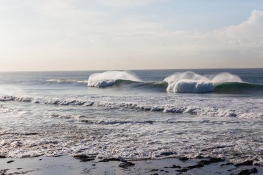 Okyanus resif çökmesini dalgalar