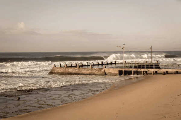 Ocean Waves Swimming Tidal Pool — Stock Photo, Image