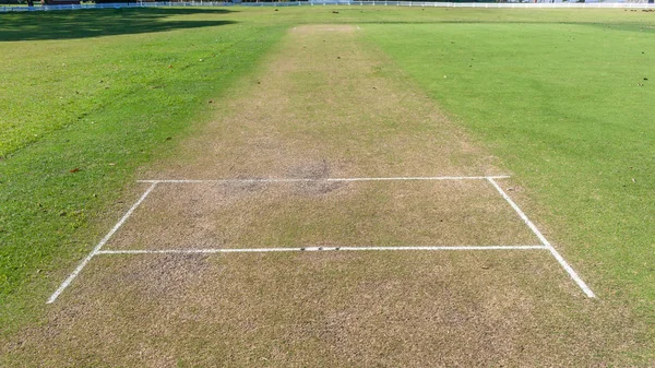 Граничный ландшафт поля для крикетной травы — стоковое фото