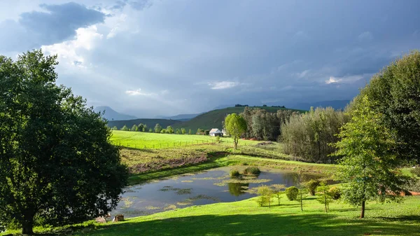 Mountains Farm Cottage Summer Rain Clouds — Stock Photo, Image