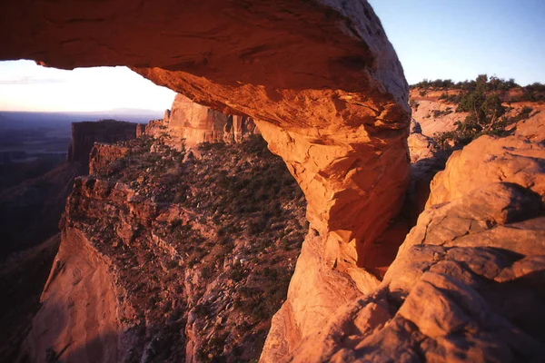 Soluppgång Vid Mesa Valv Canyonlands Nationalpark Nnär Spelar Jag Ligger — Stockfoto