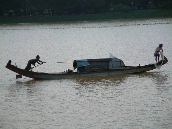 People Only Have Work Boat Also Have Live — Stock Photo, Image