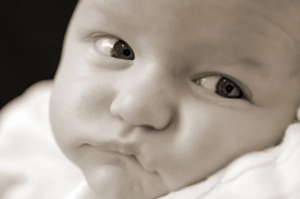 かわいい赤ちゃんのクローズアップポートレート — ストック写真