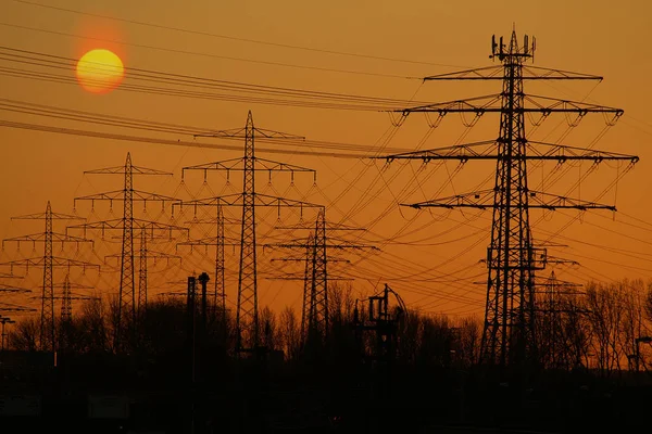 太陽と共にあるという提案の後 — ストック写真